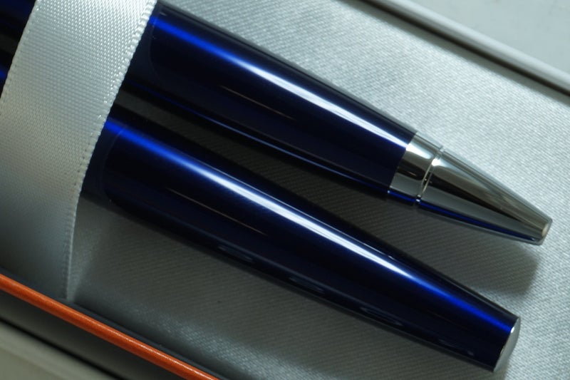 Cross Midnight Blue, polished Appointments and Cross signature mid Band Calaise Selectip Black Gel Ink Rollerball pen and Ballpoint Pen set. - Image 5